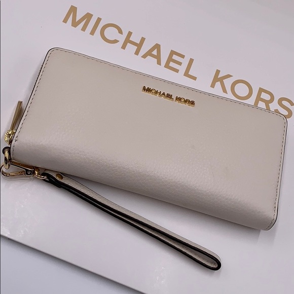 MICHAEL KORS Jet Set Travel Continental Zip Wristlet Wallet Optic White - Picture 9 of 14